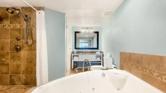 Riverwalk Plaza - 140