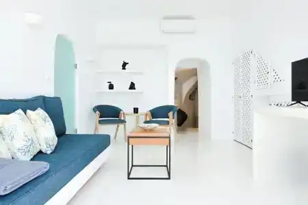 Aeifos Boutique - 95