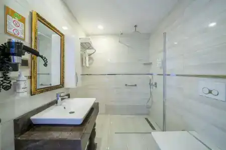 Azura Deluxe Resort & Spa - Ultra All Inclusive - 55