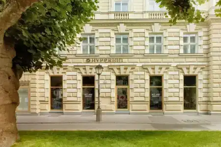 Das Jedermann Boutiquemit Stadtgarten - 40