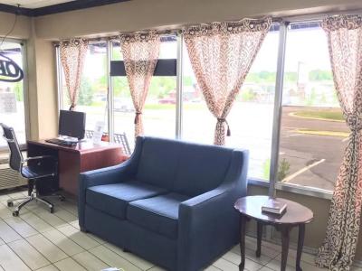 Bear Mount Inn & Suites - 10