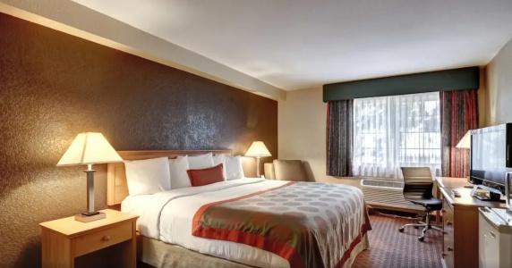 Ramada by Wyndham Portland - 20
