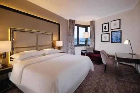 Sheraton Grand Krakow - 2