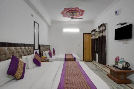 Hindustan- by Backpackers Heaven - 143