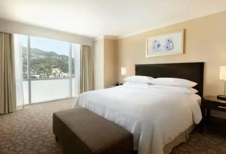 Embassy Suites Los Angeles - 33