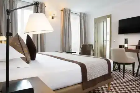 Philéas Lazare & Spa - 86