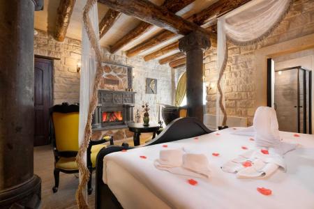 Elysion Cave Suites - 52