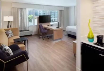 Hampton Inn & Suites by Hilton Miami Downtown/Brickell - 97
