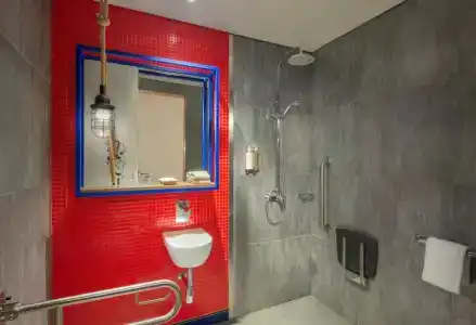Hampton by Hilton Dubai Al Seef - 23