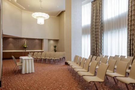 DoubleTree by Hilton Bratislava - 25