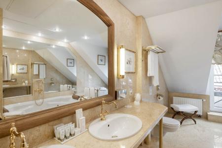 Relais & Châteaux Stikliai - 67
