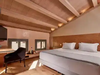 Domus Renier Boutique - Historics Worldwide - 65