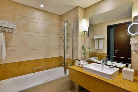 Grand Millennium Dubai - 37