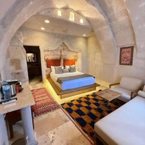 Local Cave House - 4