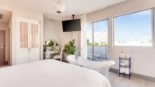 The Plymouth South Beach - 92