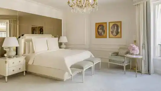 Four Seasons George v Paris - 53