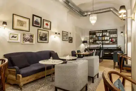 Midmost by Majestic Hotel Group - 20