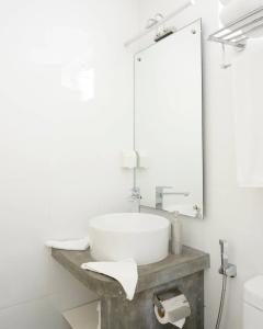 Bliss Dhigurah - 31