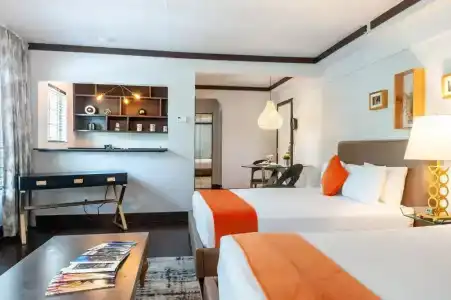 Lincoln Arms Suites - 41