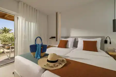 Anissa Beach - 32