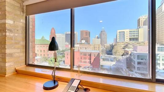 Riverwalk Plaza - 157