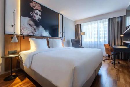 Radisson Blu - 64