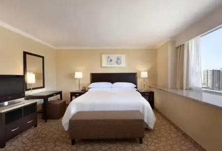 Embassy Suites Los Angeles - 36