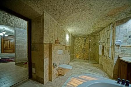Holiday Cave - 103