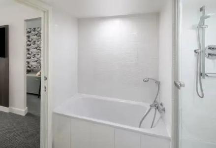 DoubleTree by Hilton Manchester Piccadilly - 43