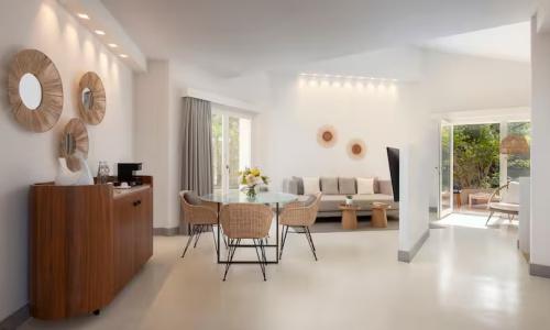 Baia Di Chia Resort Sardinia, Curio Collection By Hilton - 65