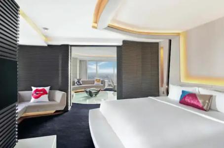 V Dubai, Curio Collection by Hilton - 106