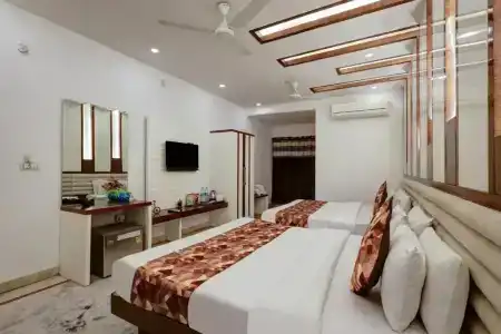 Hindustan- by Backpackers Heaven - 138