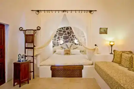 Alexander's Suites - 65