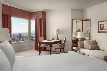 The Ritz-Carlton Osaka - 42