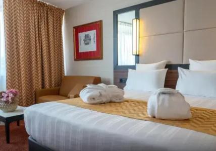 Nash Suites Airport - 25