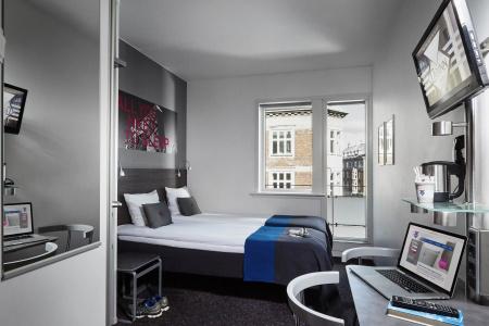 Cabinn City - 37