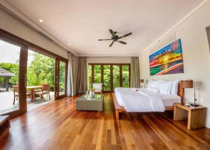 Hideaway Beach Resort & Spa - 9