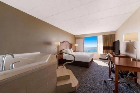 Comfort Inn South Oceanfront - 20