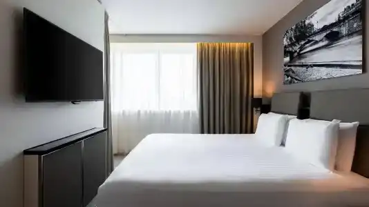 Ac Paris Porte Maillot By Marriott - 59