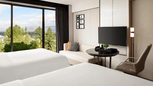 Sheraton Universal - 65