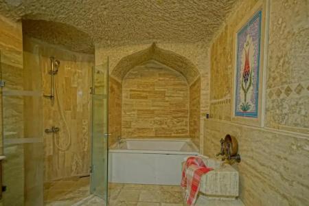 Holiday Cave - 134