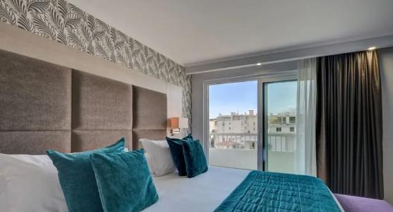 Juliana Cannes - 60