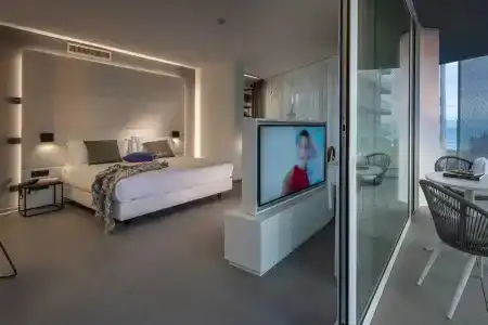 J44 Lifestyle - 103