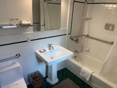 Parker Guest House - 33