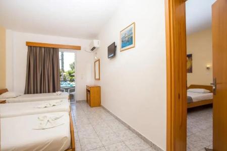 Dias Studios & Suites - 25