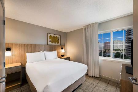 Sonesta Simply Suites Jersey City - 64