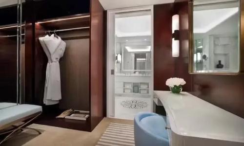 Waldorf Astoria Lusail, - 52