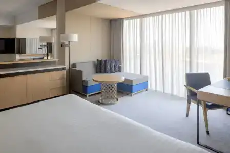 Marriott Marquis Creek - 53