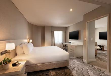 Hilton - 45