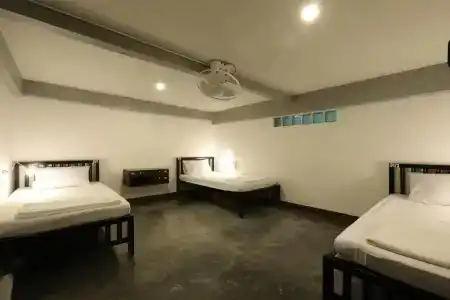 Balcony Party Hostel - Adult Only +18 - 38